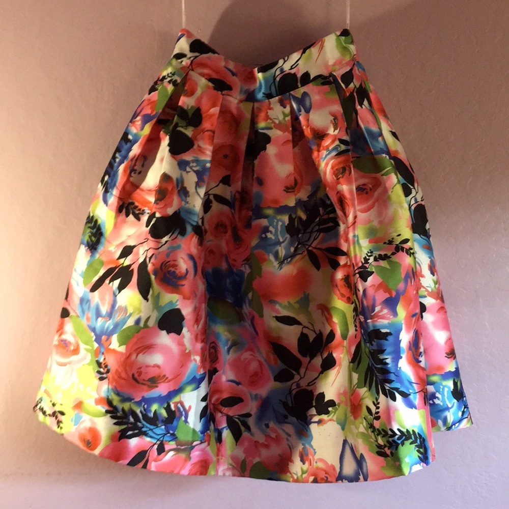 Lightly worn Grace skirt.